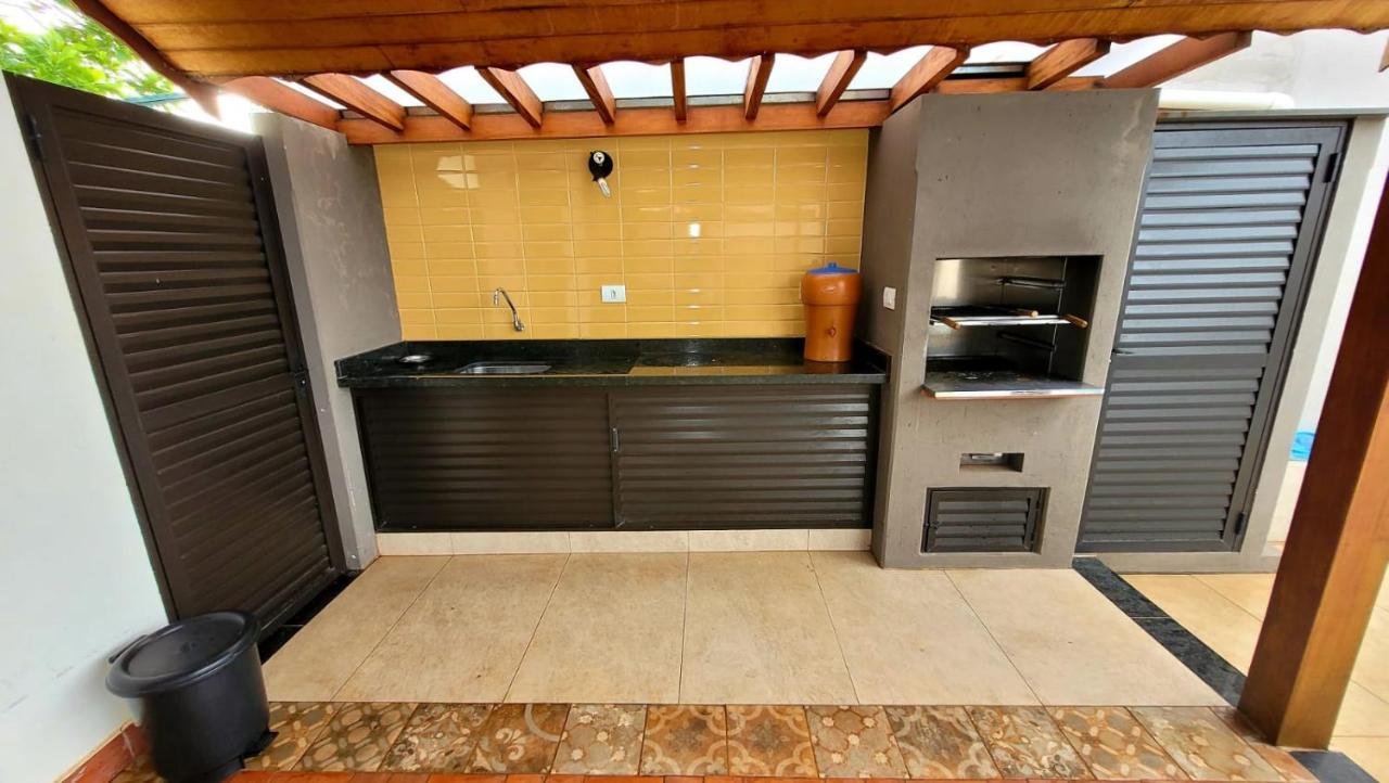 Casa Em Brotas Com Piscina E Churrasqueira Extérieur photo